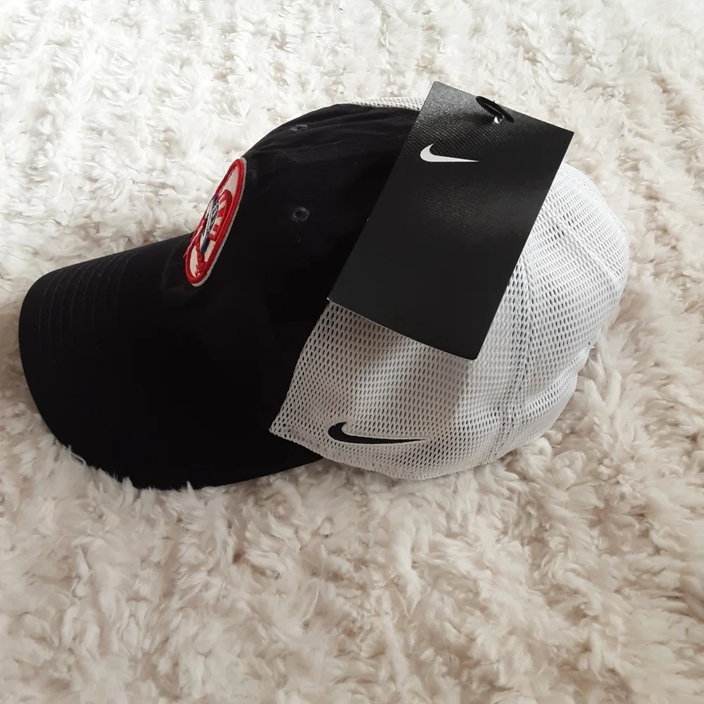 Nike New York Yankees Heritage86 Dri-FIT Adjustable Cap NWT - Picture 4 of 6